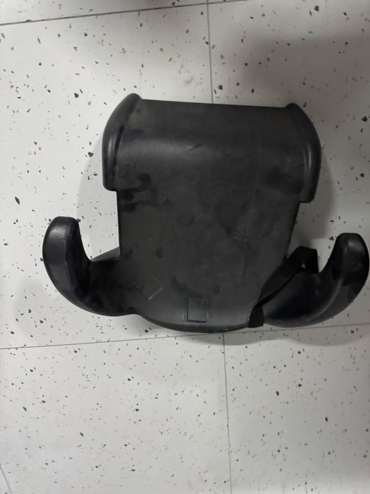 Автокресло бустер