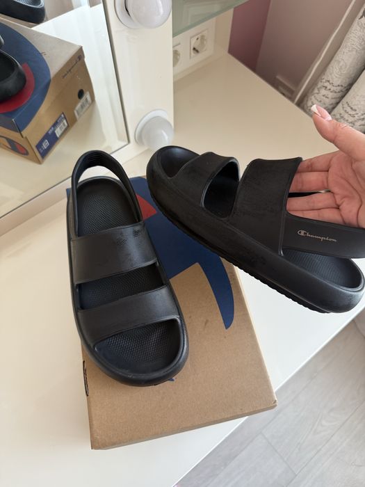 Черни сандали- Champion НОВИ!