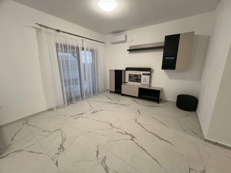 Inchiriez duplex 4 camere Ghiroda