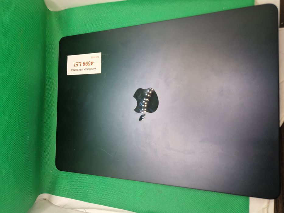 Macbook Air 13 M4 256/16GB•Lazar Amanet Crangasi •54146