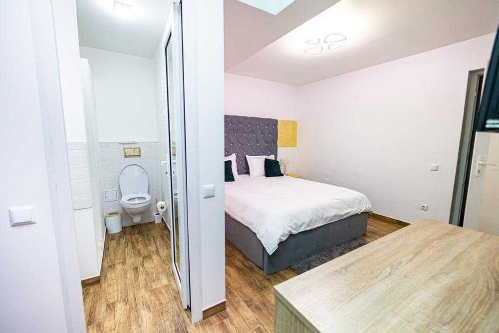 Camere tip garsonieră, baie proprie, unele cu bucătărie