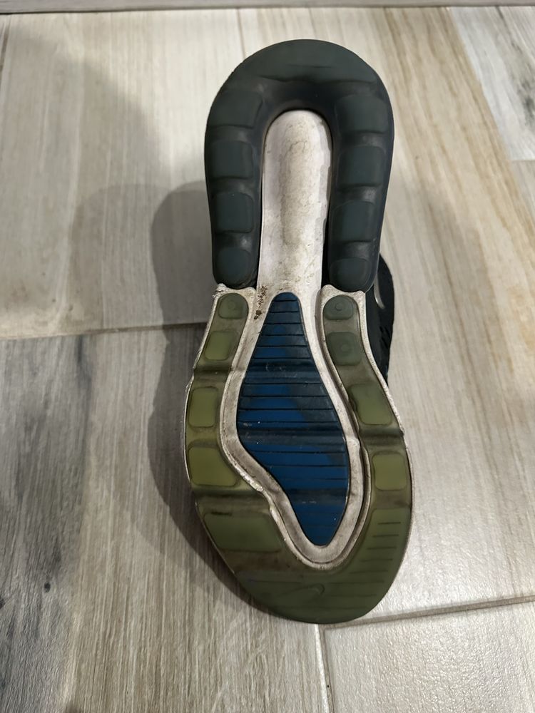 Маратонки Nike airmax 270