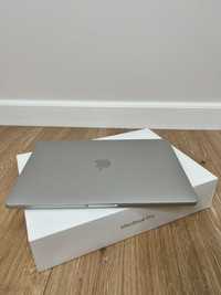 Apple MacBook Pro 13"  touch bar 2020  i7 32GB 500GB SSD