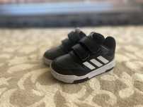 Бебешки/ детски маратонки Adidas номер 22