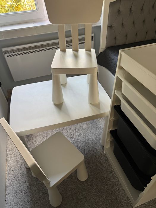 Маса 2 стола и етажерка от Ikea