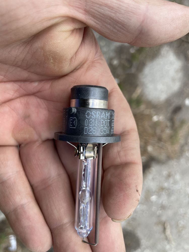 Крушки за къси светлини Голф 5 вариант Bi Xenon