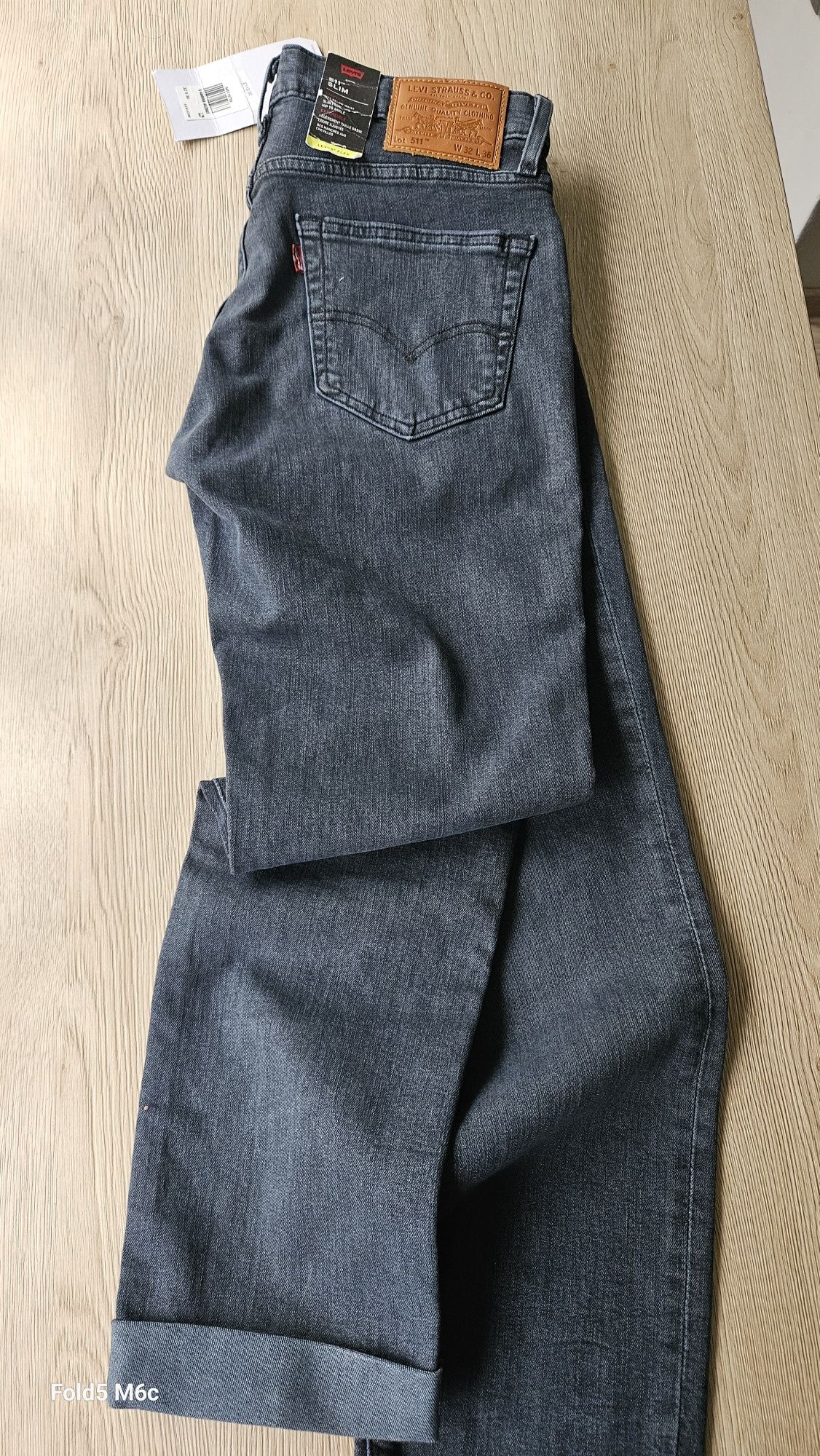 Levi's 511 slim flex, măsura 32/34,culoare safir, noi.
