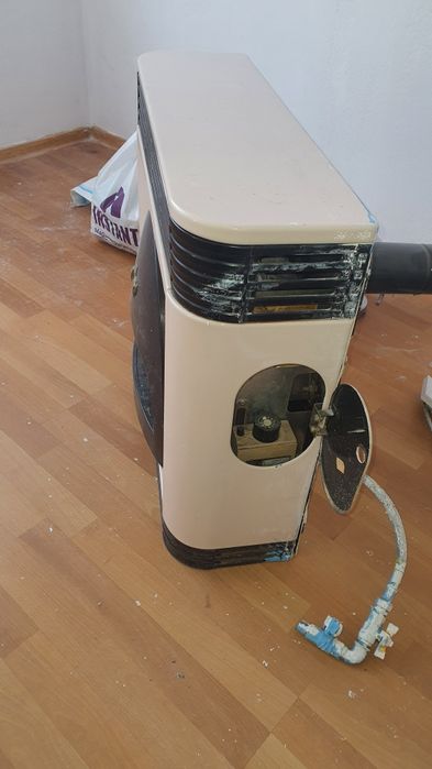 Convectoar cu racordare la gaz.Lampart