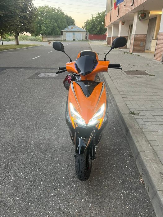 Scuter 49 cm benzina