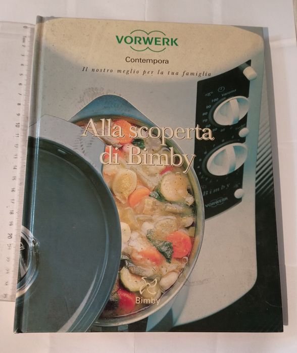 Vând/Schimb patru cărți.