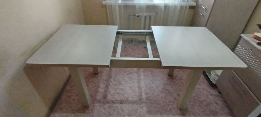 Продается Стол Кухонный!