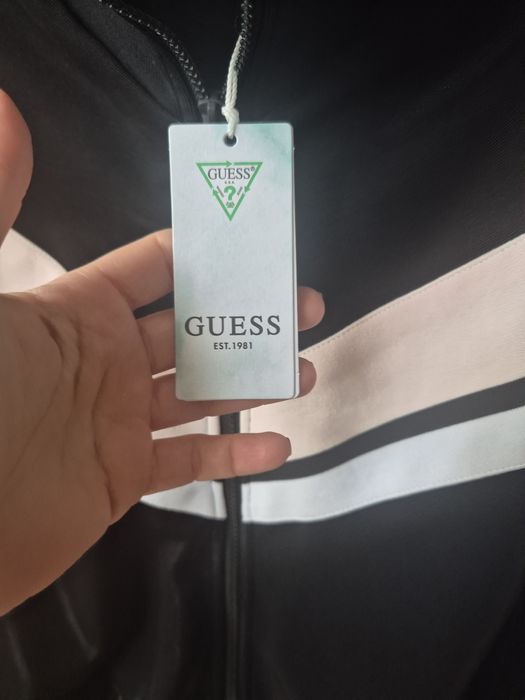 Bluza dama Sport L-xl Guess noua