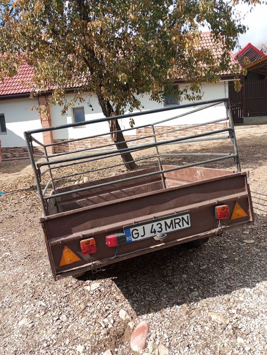 Vând remorca Padis 750 kg