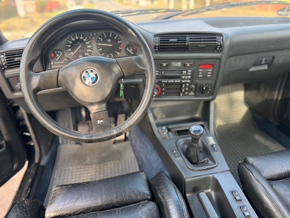 BMW E30 325ix ursulet
