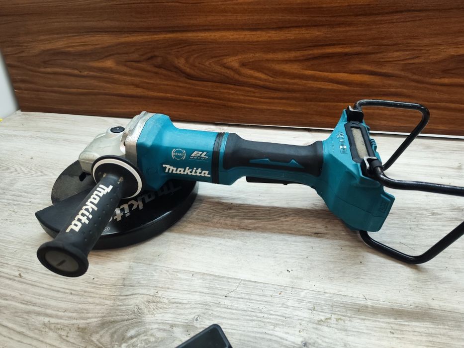 Corp Flex Makita DGA 900 cu 2 acumulatori