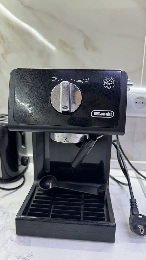 Кофемашина delonghi