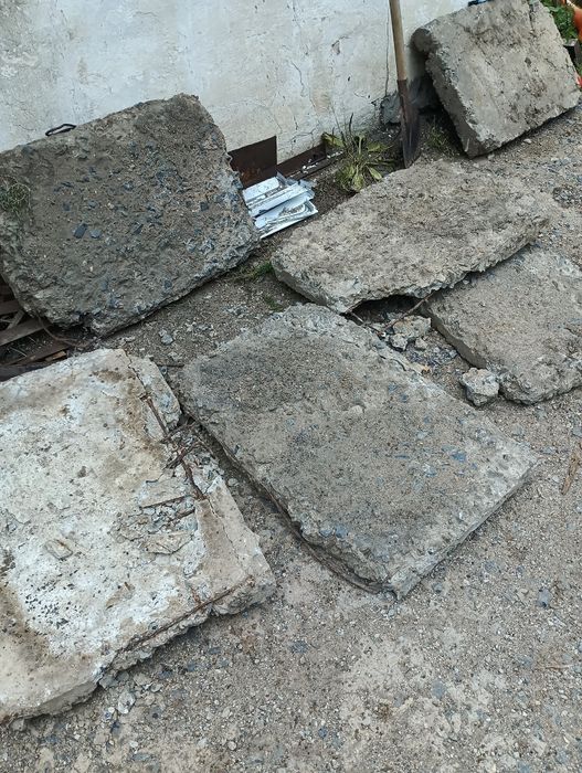 Продам плиты небольшие