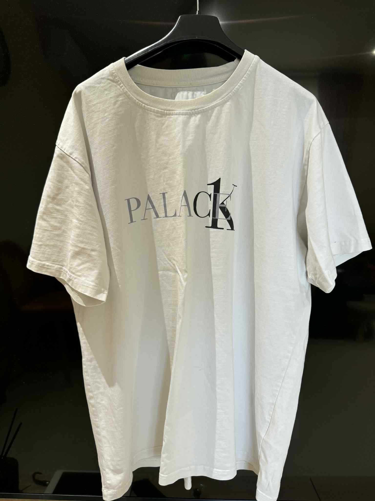 Calvin Klein × Palace тениска