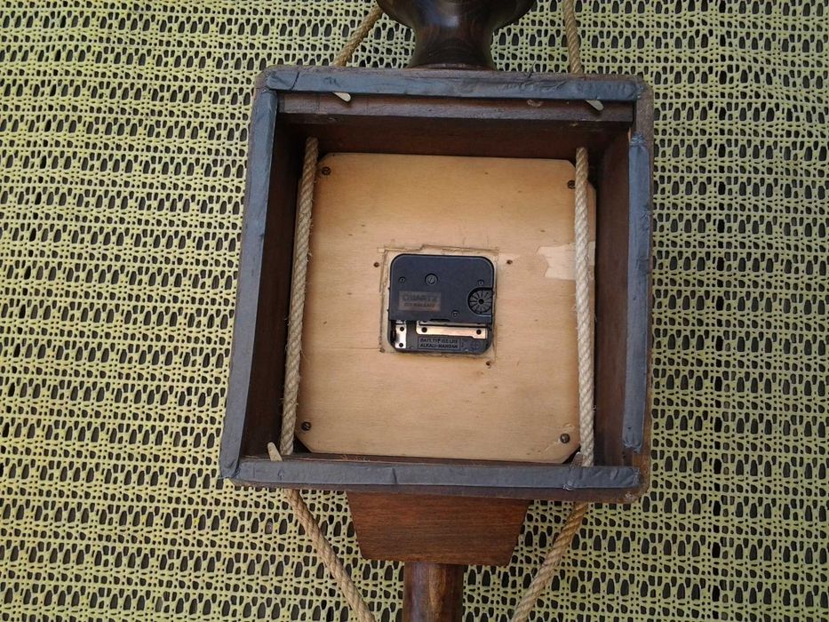 Ceas de Perete Vintage din Lemn, model deosebit