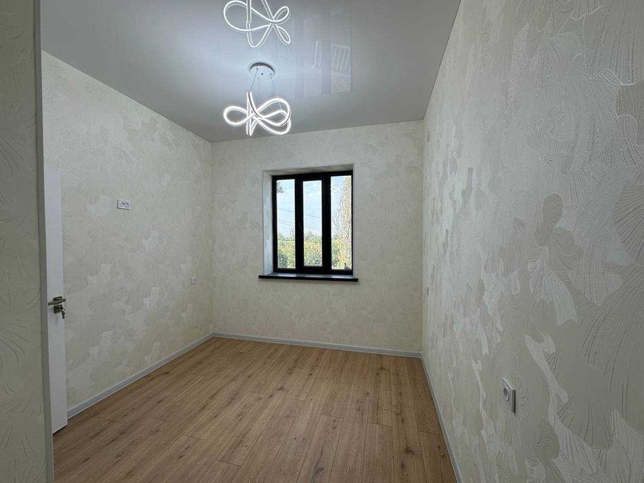 Новый дом 2 этажа заезд для машины 4 комнаты ор-р парк Янги Узбекистан