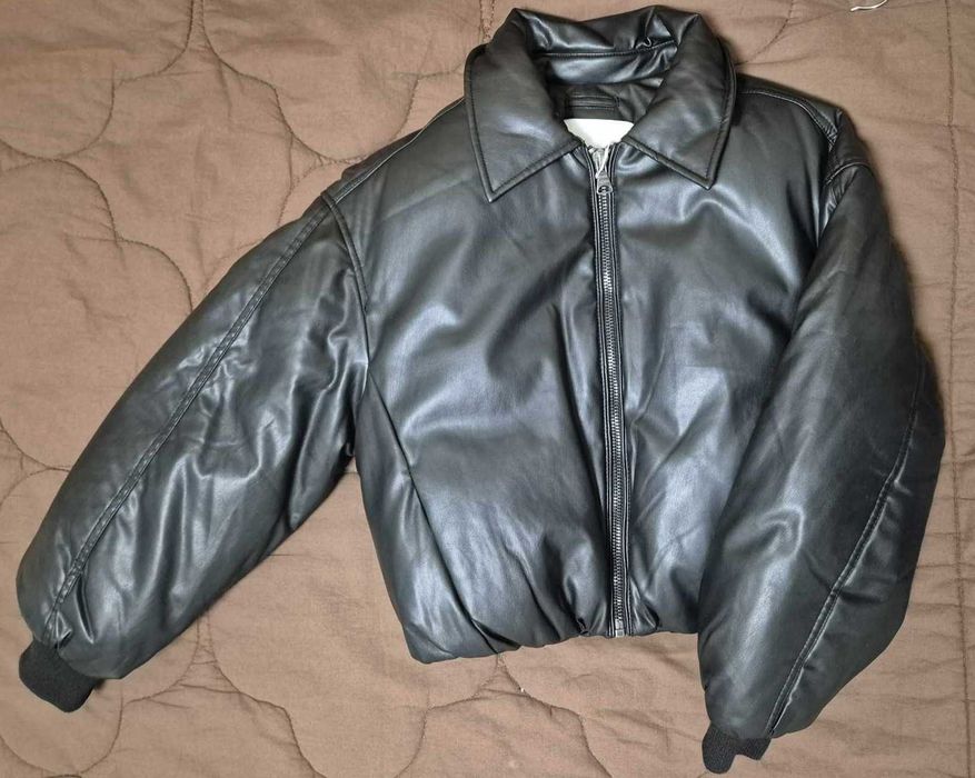 Bershka чернa пухенка/яке