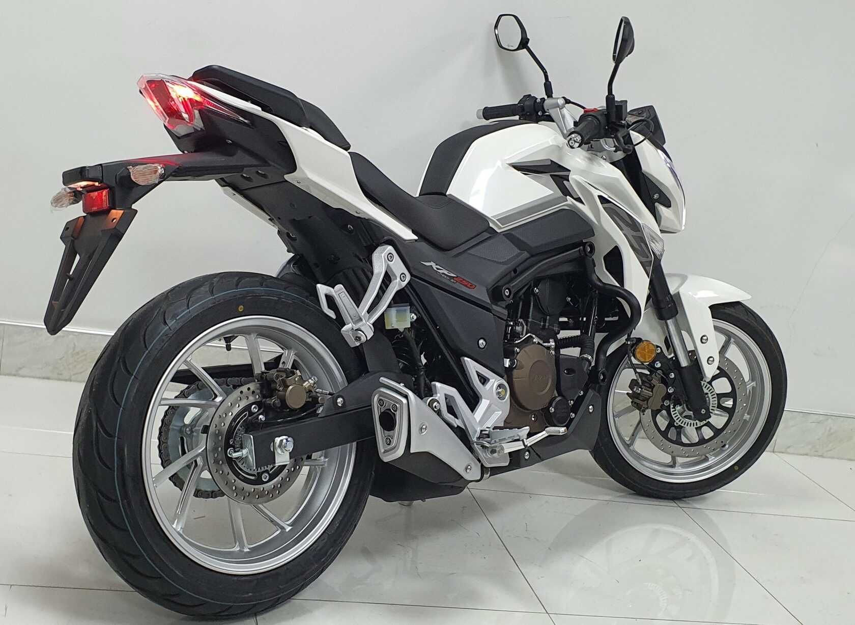 Lifan KP250 Городской надежный мотоцикл