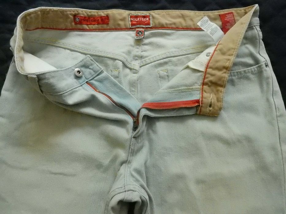 Tommy Hilfiger Freedom Fit Red Label Premium Vintage Denim. Marime 34.