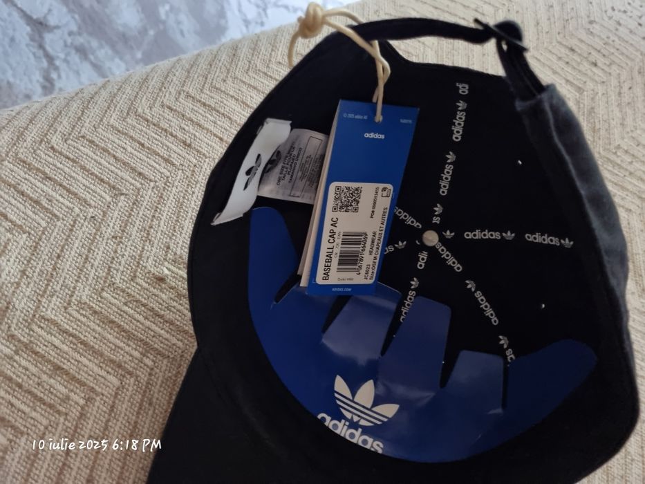 Șapcă Adidas neagră