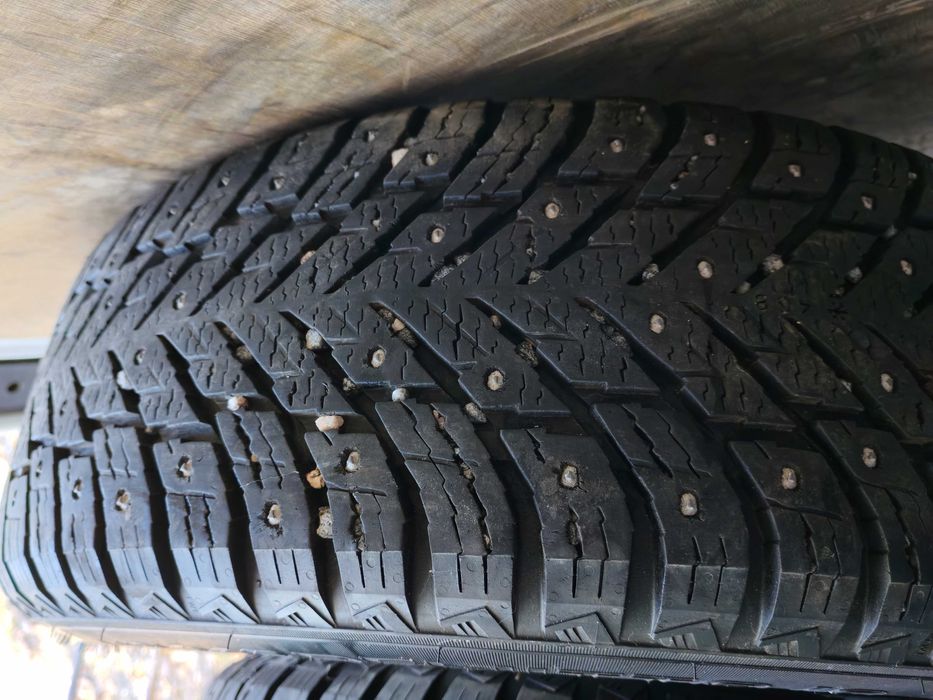 roti originale Dacia Duster NOKIAN HAKKAPELIITTA   215/65 R16 iarna