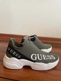 Спортни обувки Guess