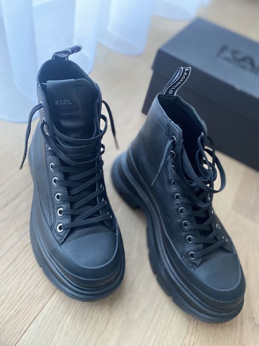 Karl Lagerfeld, marimea 38