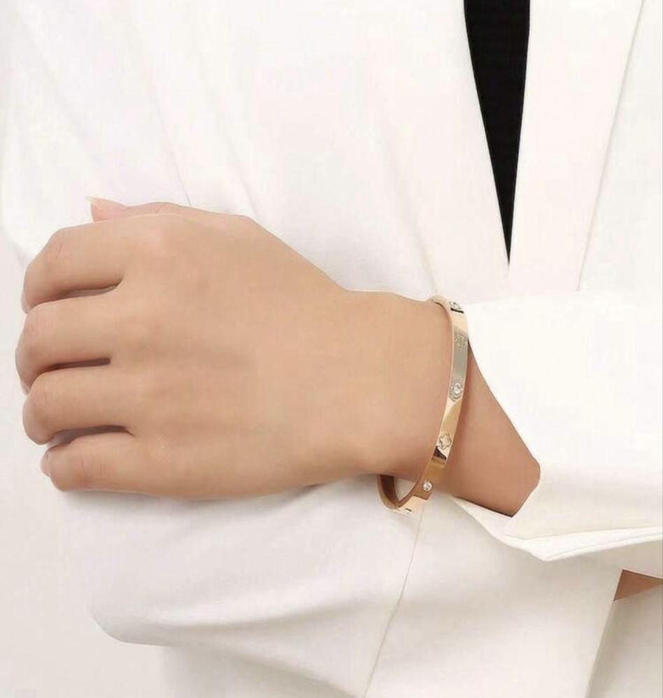 Гривна cartier нова