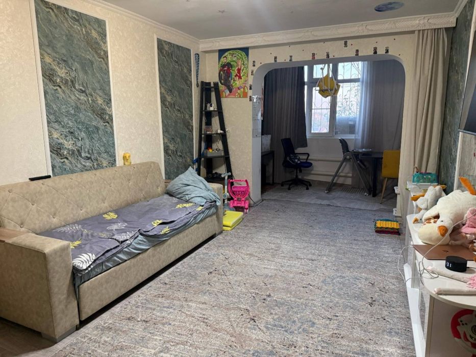 Продам 2/5/5 балкон 2х6м. Океан, школа 160