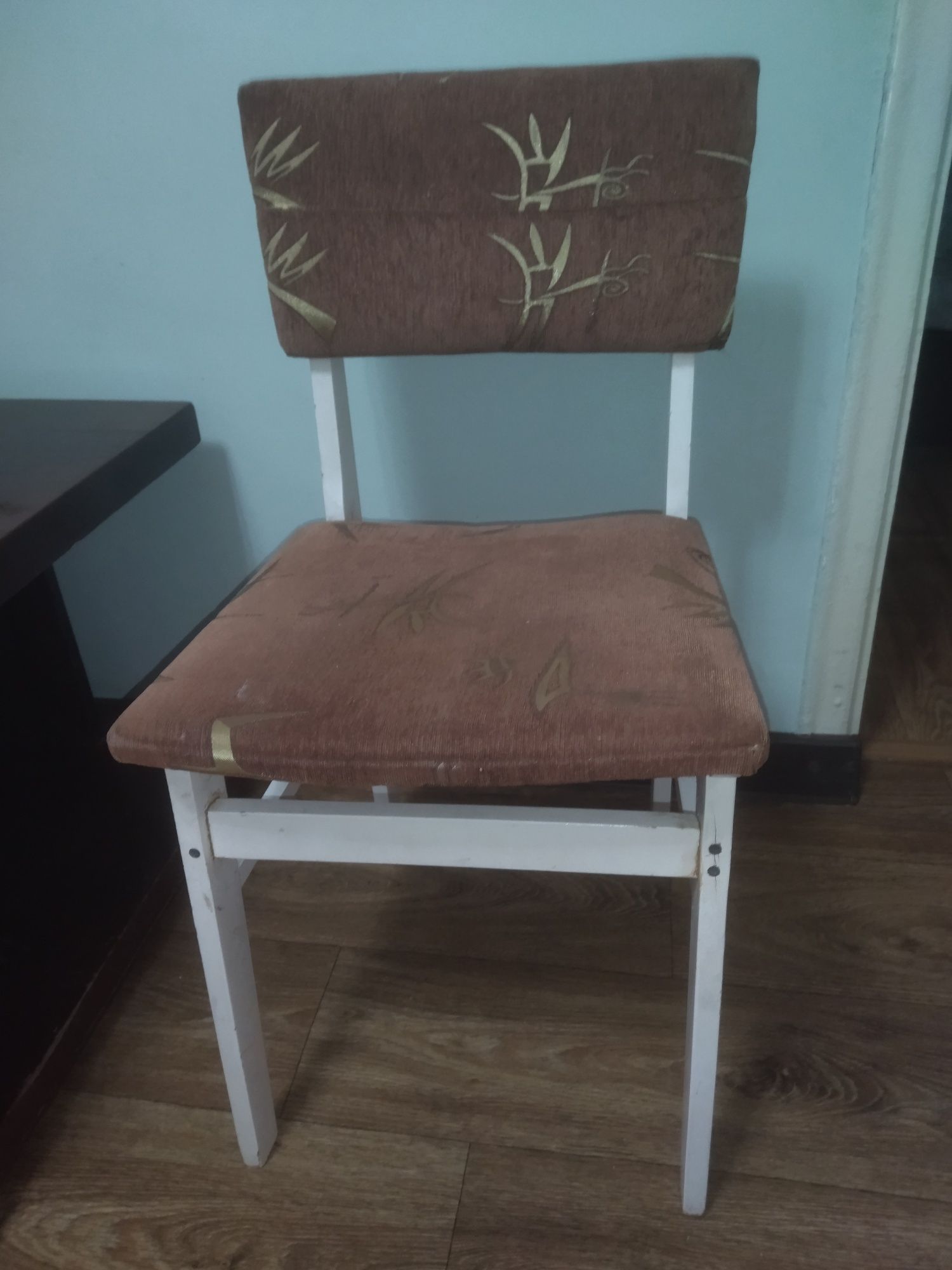 Продаю румынский стул