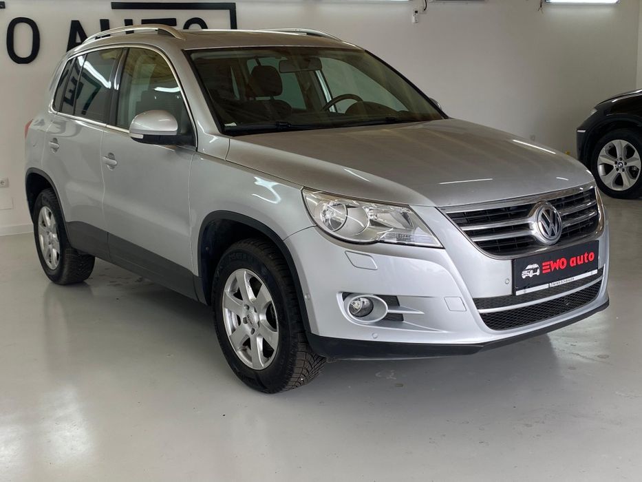 Vw Tiguanu an 2011 automatic 4x4 Panoramic Perdelute rate fără avans