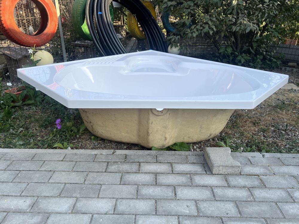 Vană pe colt din fibra de sticlă 150x150