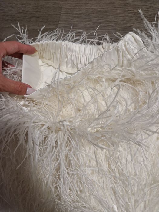 Пола с естествени пера Lorreti