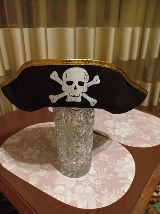 Шляпа пирата б/у