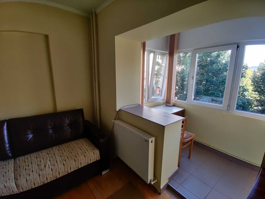 Inchiriez apartament 2 camere decomandate