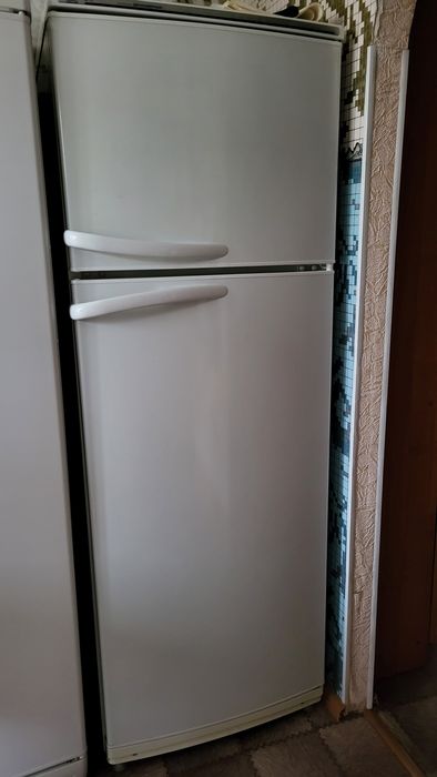 Продам холодильник б/у