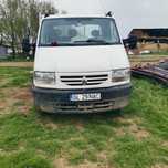Vând carosată renault