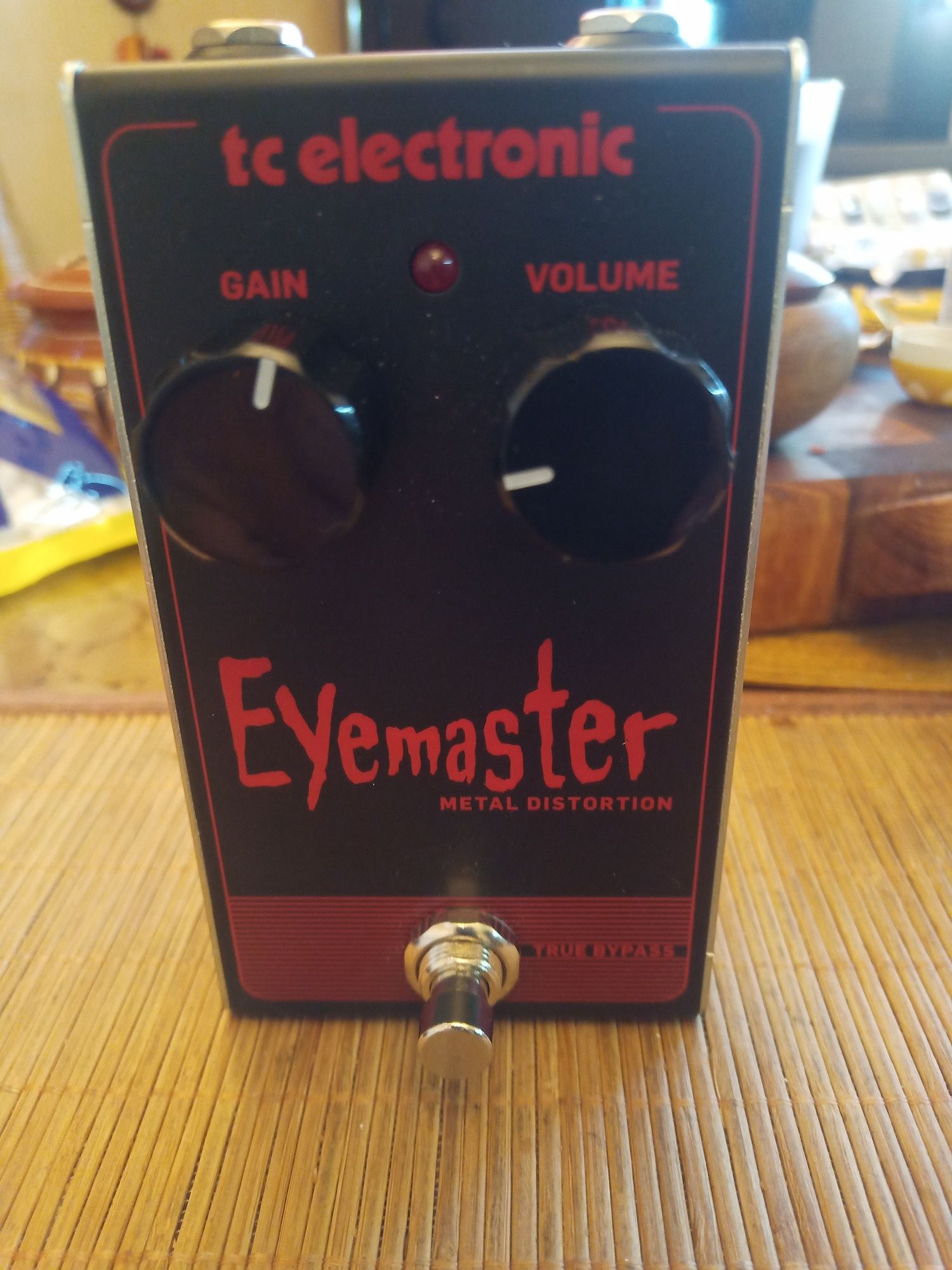 Metal distortion Eymaster