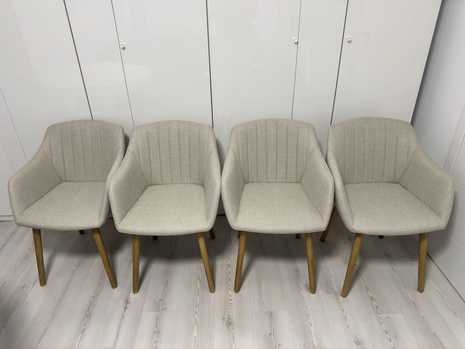 De vanzare masa Ikea + 4 scaune