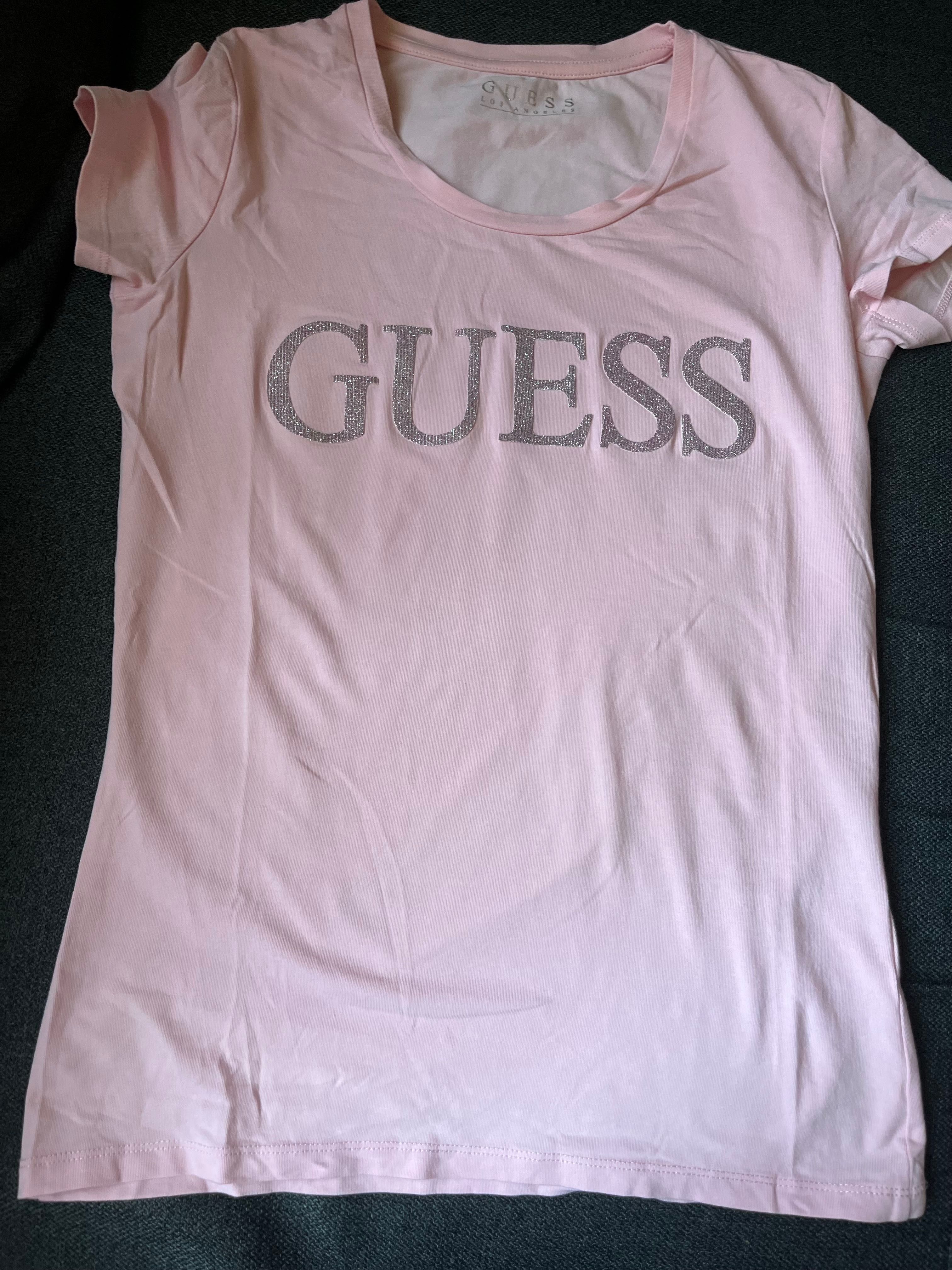Тениски на марката Guess