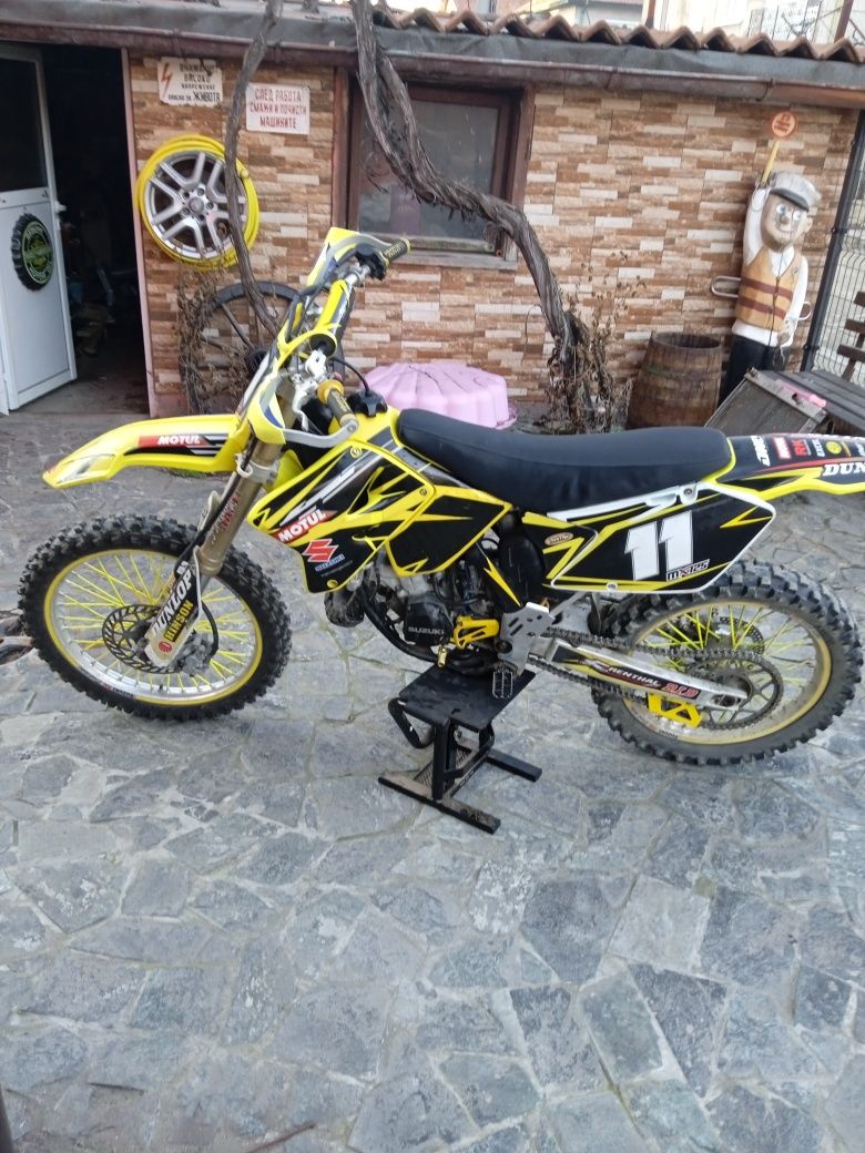 Suzuki RM  125.  Kros
