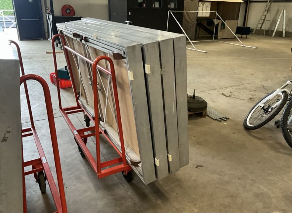 Професионална Модулна Сцена – 16 кв.м + Тръс Конструкция (Комплект)