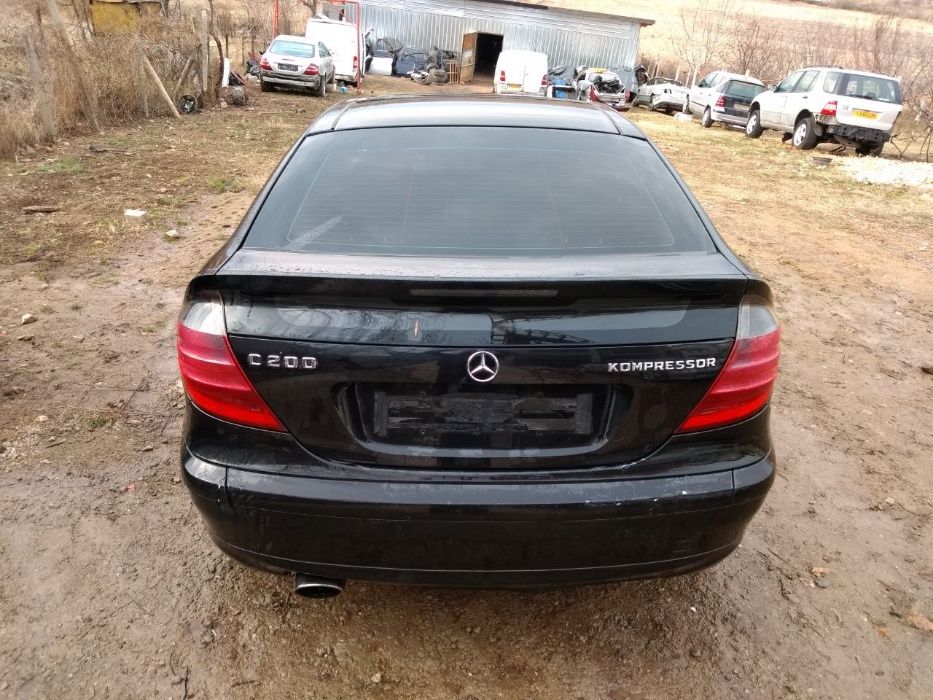 На части Mercedes C 200 sport cupe