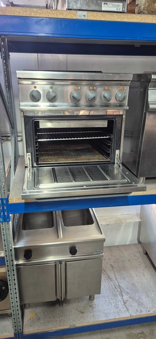 Plita electrica 4 ochiuri +cuptor,horeca,restaurant,400v