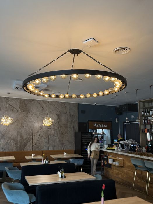 Vand  mobilier bar iluminat horec