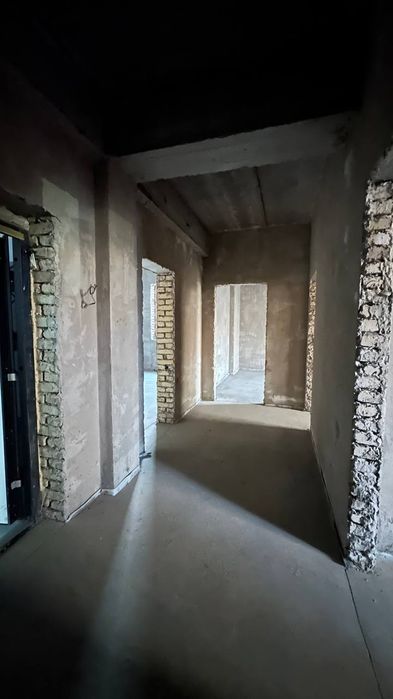 Melodiya tomonda 3 xonali korobka sotiladi